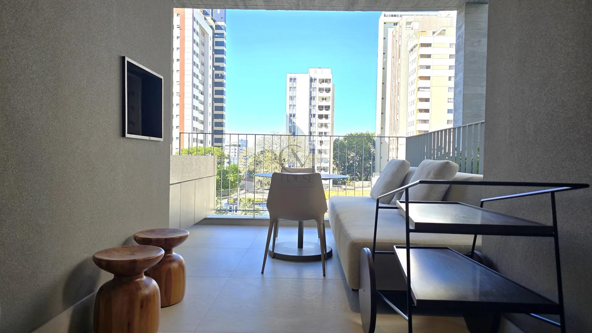 Apartamento 3 su&iacute;tes decorado e mobiliado no Cabral Rua Belém Curitiba - 