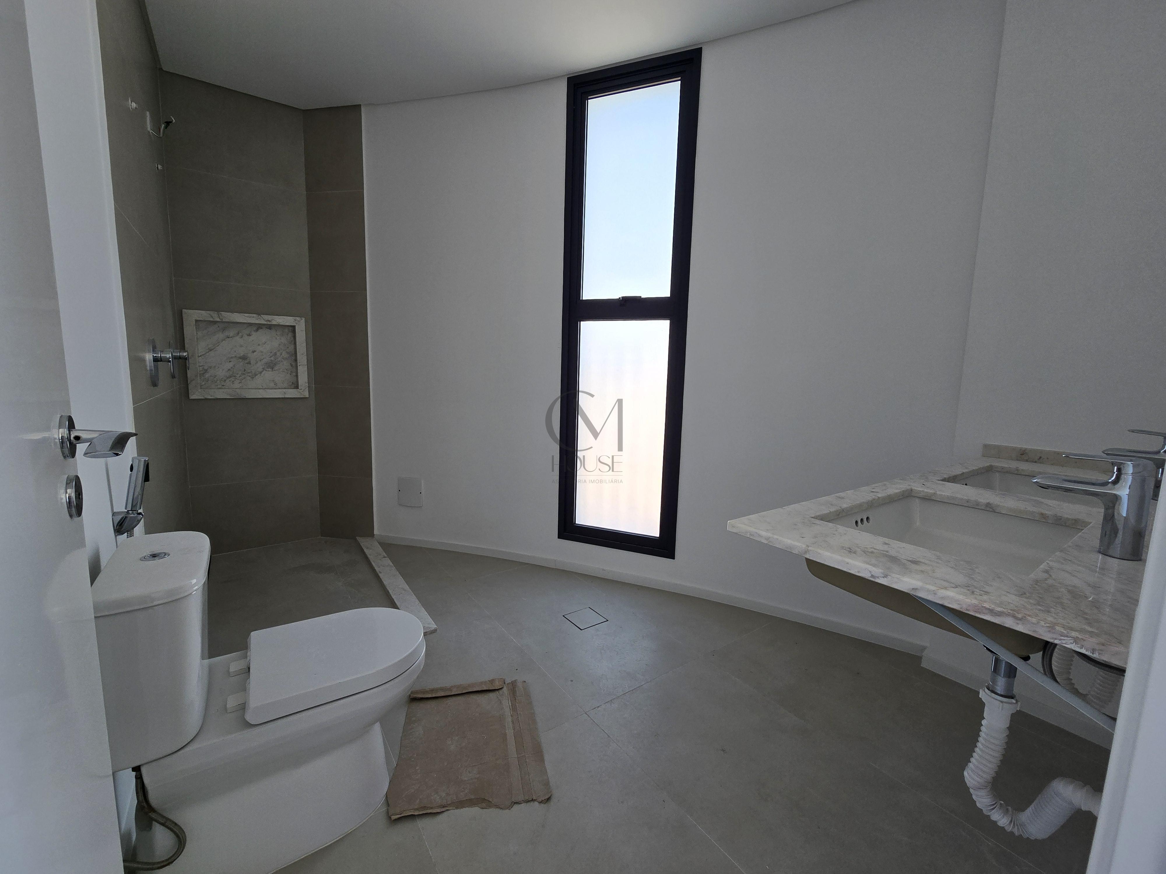 Bel&iacute;ssimo apartamento novo com 3 su&iacute;tes e vista livre Rua Professor Assis Gonçalves Curitiba - 