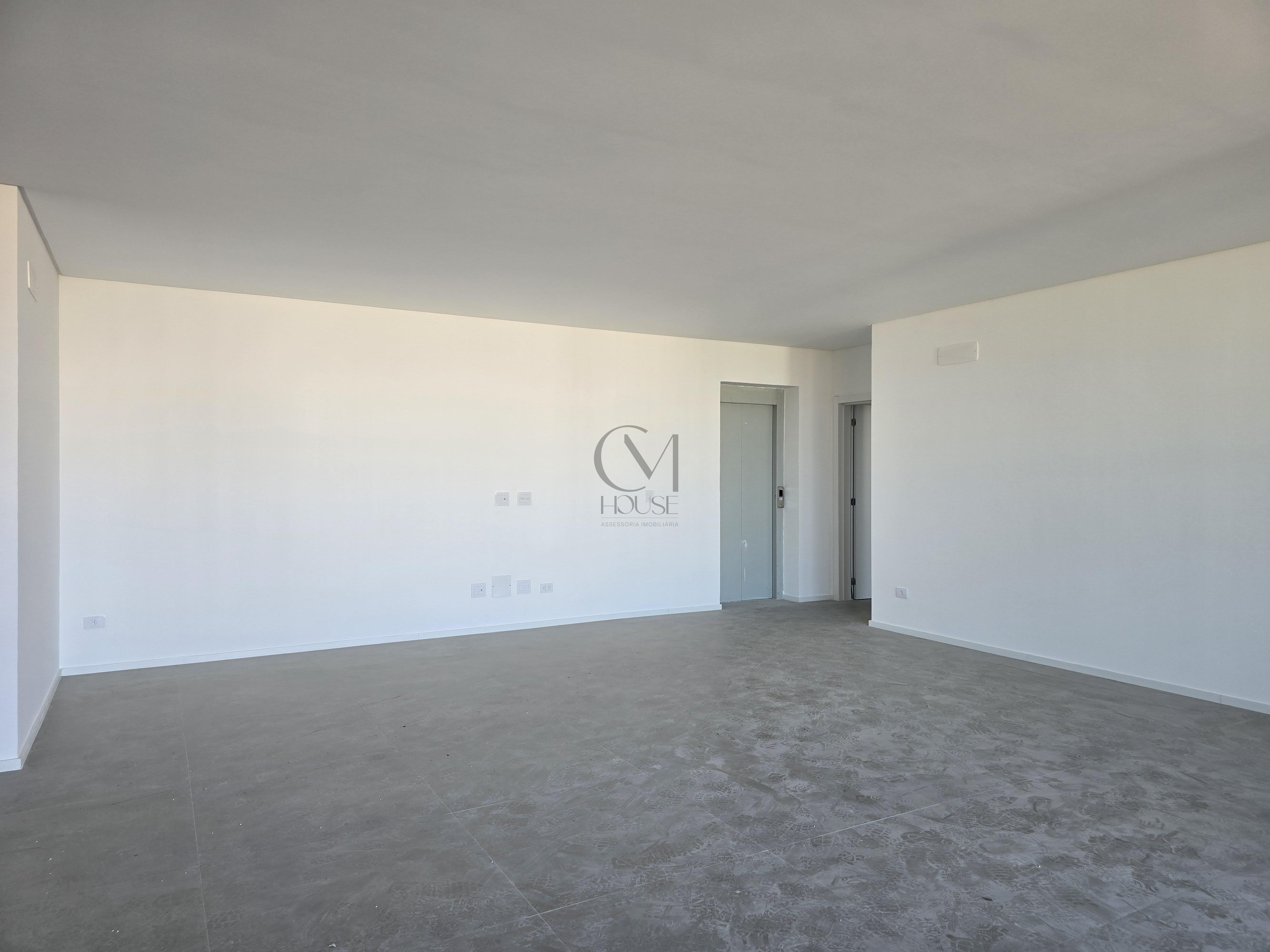 Bel&iacute;ssimo apartamento novo com 3 su&iacute;tes e vista livre Rua Professor Assis Gonçalves Curitiba - 
