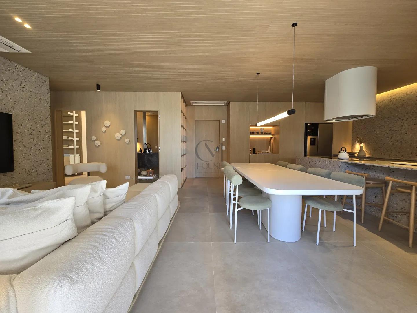 Apartamento decorado &agrave; venda no Cabral Rua Belém Curitiba - 