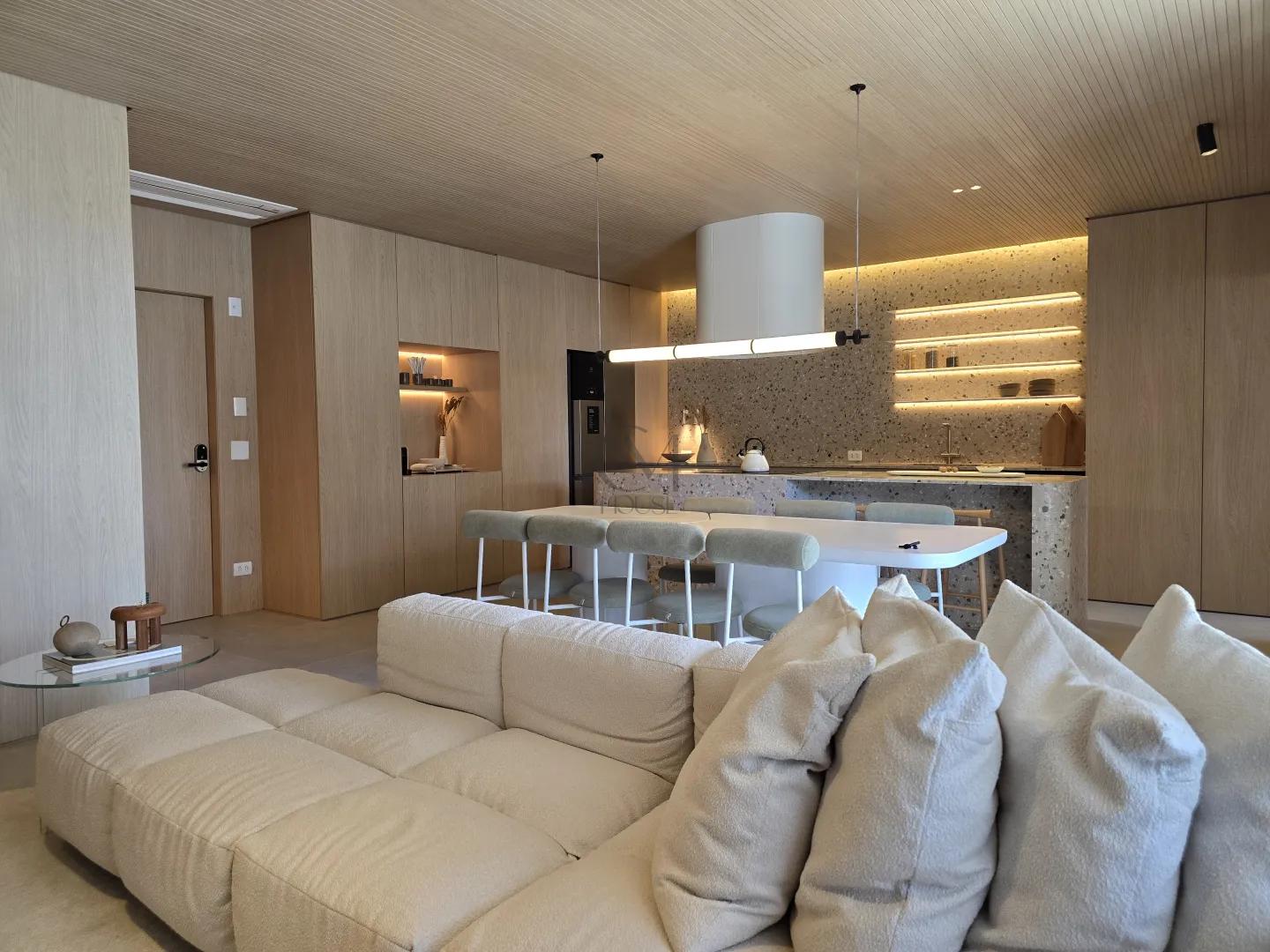 Apartamento decorado &agrave; venda no Cabral Rua Belém Curitiba - 