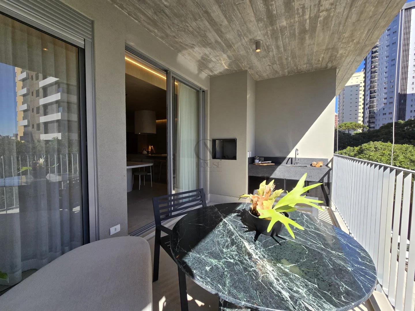 Apartamento decorado &agrave; venda no Cabral Rua Belém Curitiba - 