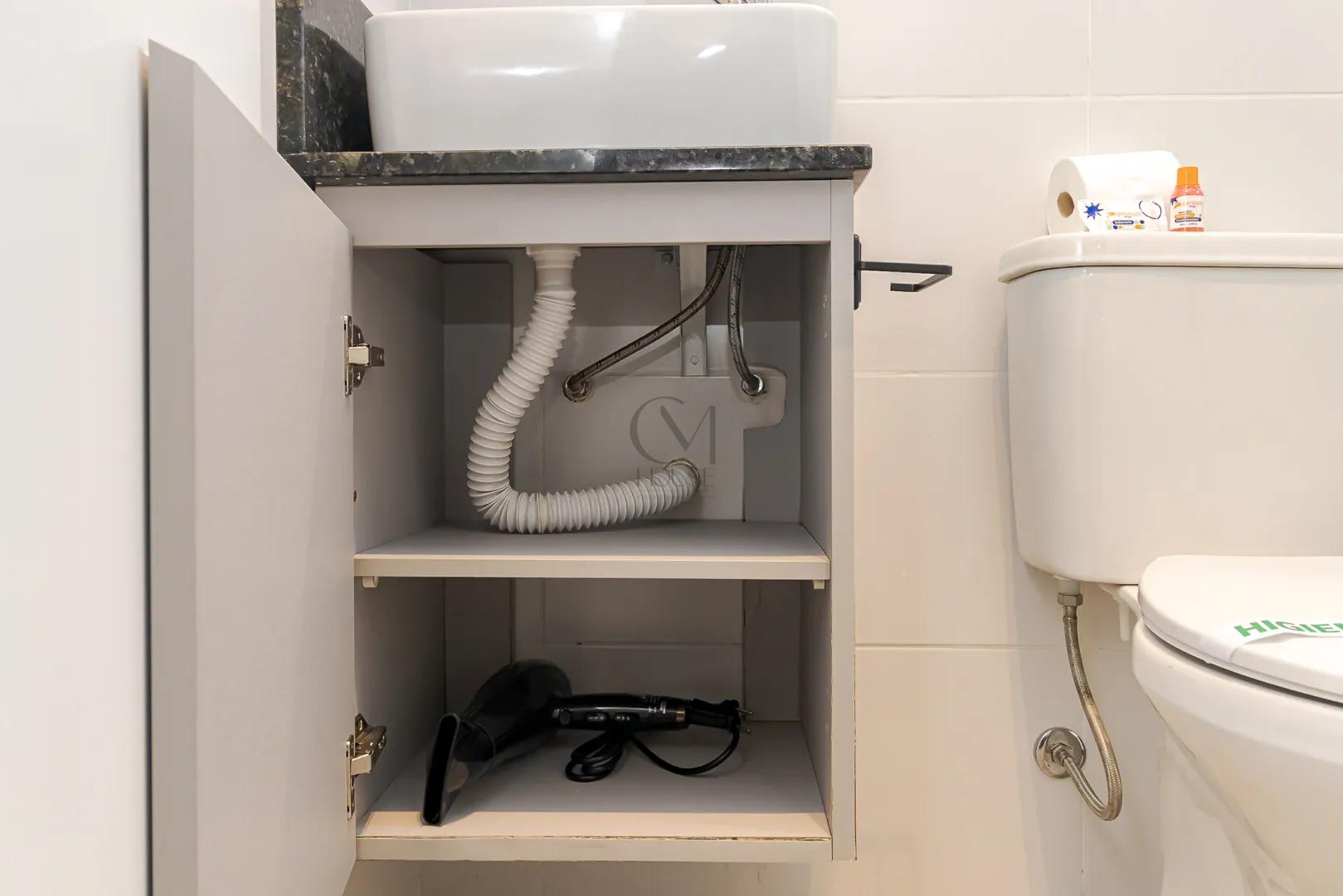 Studio completo no Centro de Curitiba com sacada Rua Tibagi Curitiba - 