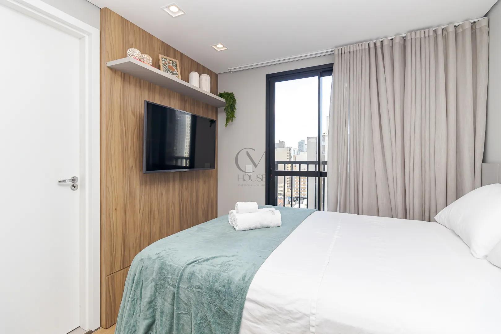 Studio completo no Centro de Curitiba com sacada Rua Tibagi Curitiba - 