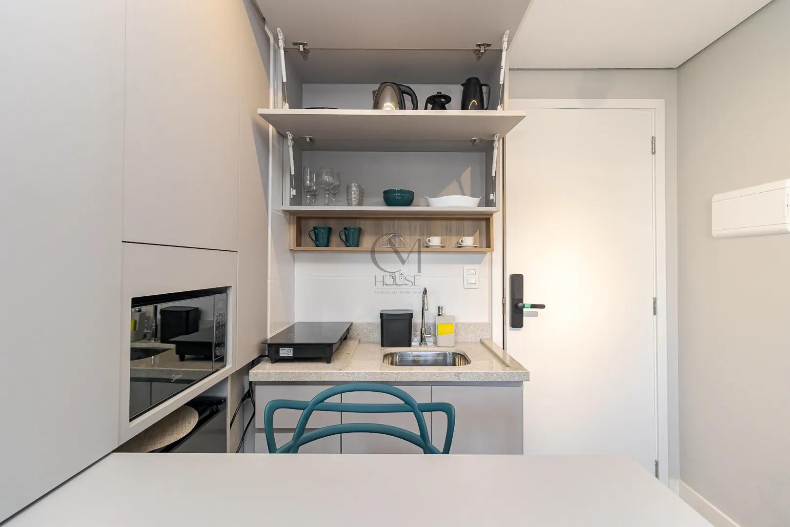 Studio completo no Centro de Curitiba com sacada Rua Tibagi Curitiba - 
