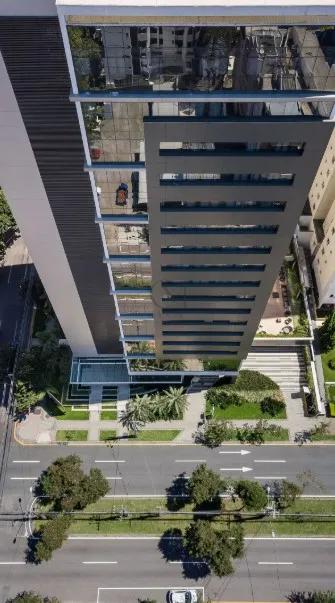 St&uacute;dio completamente mobiliado e decorado pronto em andar alto pra morar ou rentabilizar Avenida Silva Jardim Curitiba - 