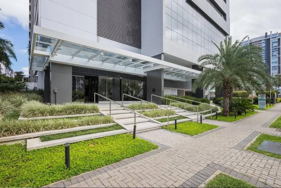 St&uacute;dio completamente mobiliado e decorado pronto em andar alto pra morar ou rentabilizar Avenida Silva Jardim Curitiba - 