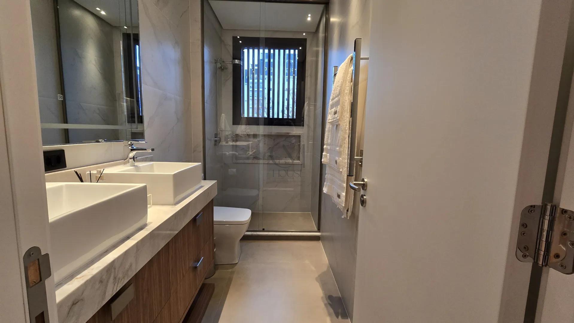 3 su&iacute;tes mobiliado e decorado no Bigorrilho Alameda Princesa Izabel Curitiba - 