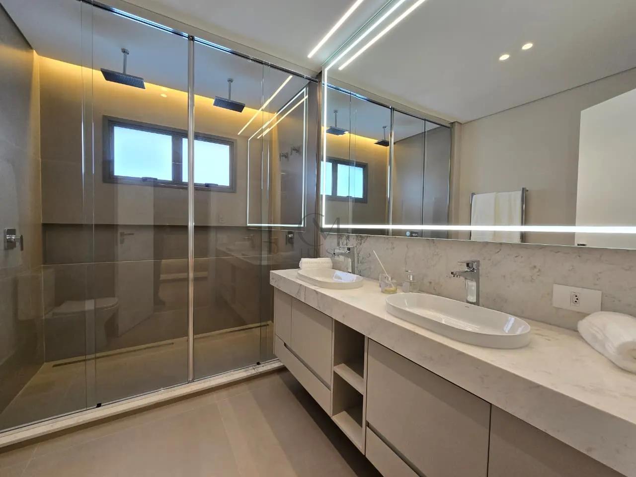 3 su&iacute;tes mobiliado e decorado no Batel  Curitiba - 