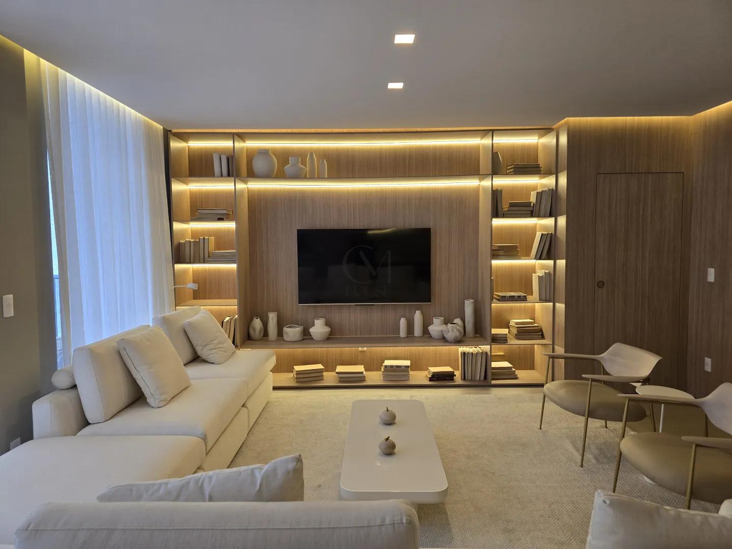 Apartamento 3 su&iacute;tes decorado e mobiliado em frente ao Parque Barigui  Curitiba - 