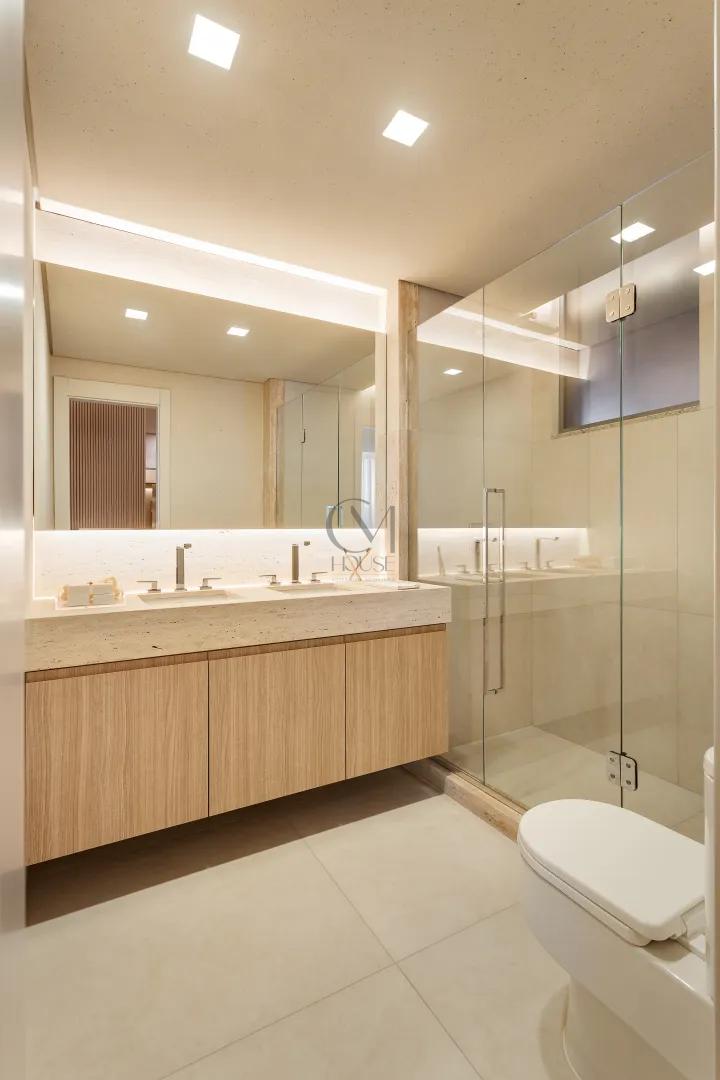 Apartamento 3 su&iacute;tes decorado e mobiliado em frente ao Parque Barigui  Curitiba - 