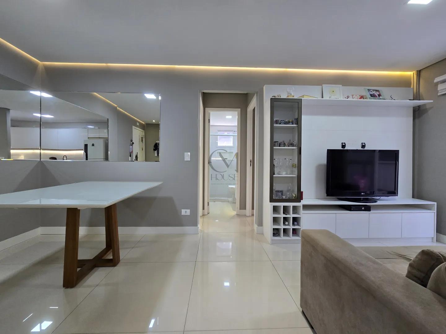 Apartamento garden com 2 quartos semimobiliado, muito espa&ccedil;o e sol Rua Paraíba Curitiba - 