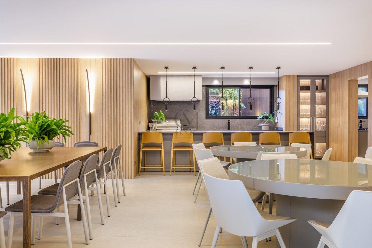 Belíssimo Apartamento com 3 suítes 100% mobiliado no Centro Cívico Rua Vieira dos Santos Curitiba - 