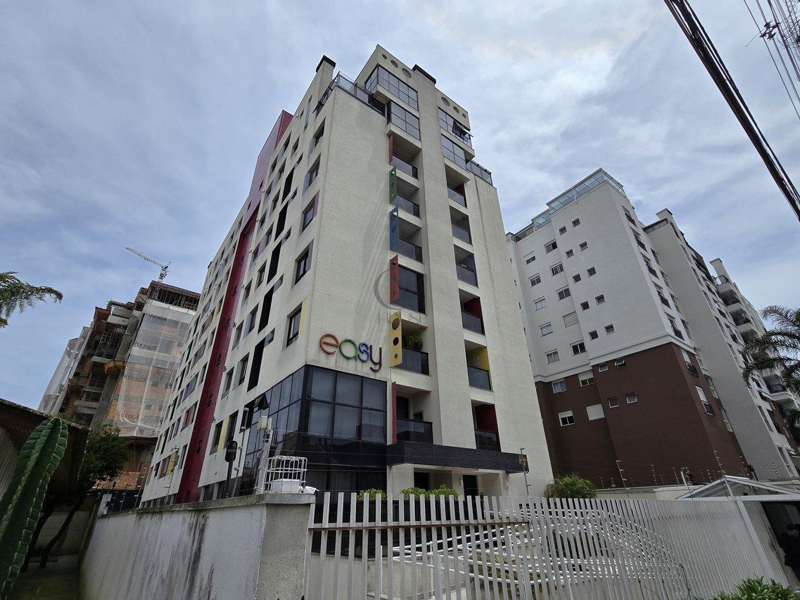 Ótimo apartamento mobiliado com 1 suíte e vaga de garagem no Água Verde Rua Alcebíades Plaisant Curitiba - 