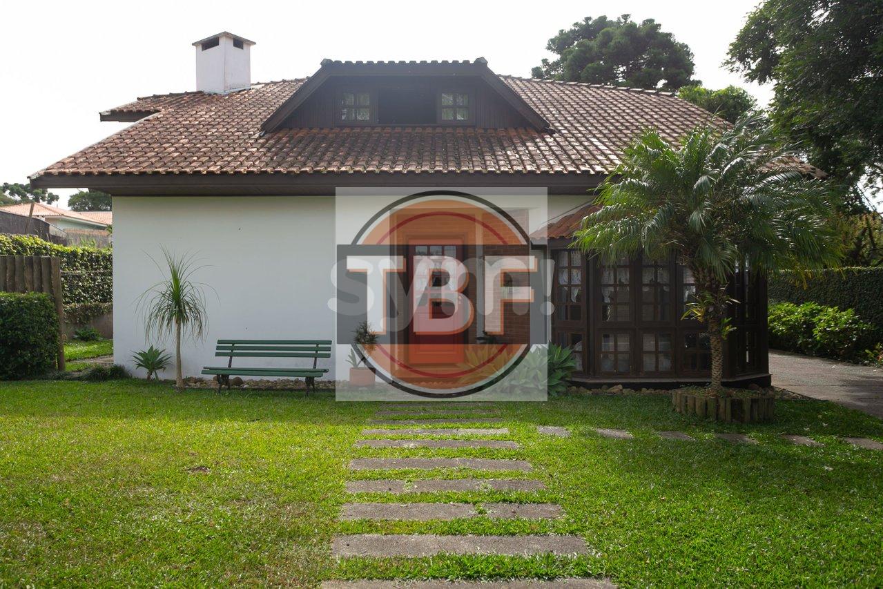 Linda casa com 5 quartos em Santa Felicidade - Curitiba - 