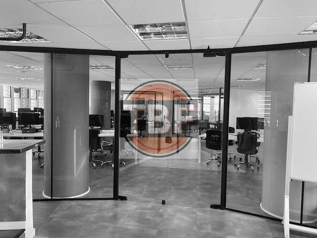 Sala comercial com RENDA no Edifício Itália Av São Luis São Paulo - 