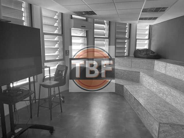 Sala comercial com RENDA no Edifício Itália Av São Luis São Paulo - 
