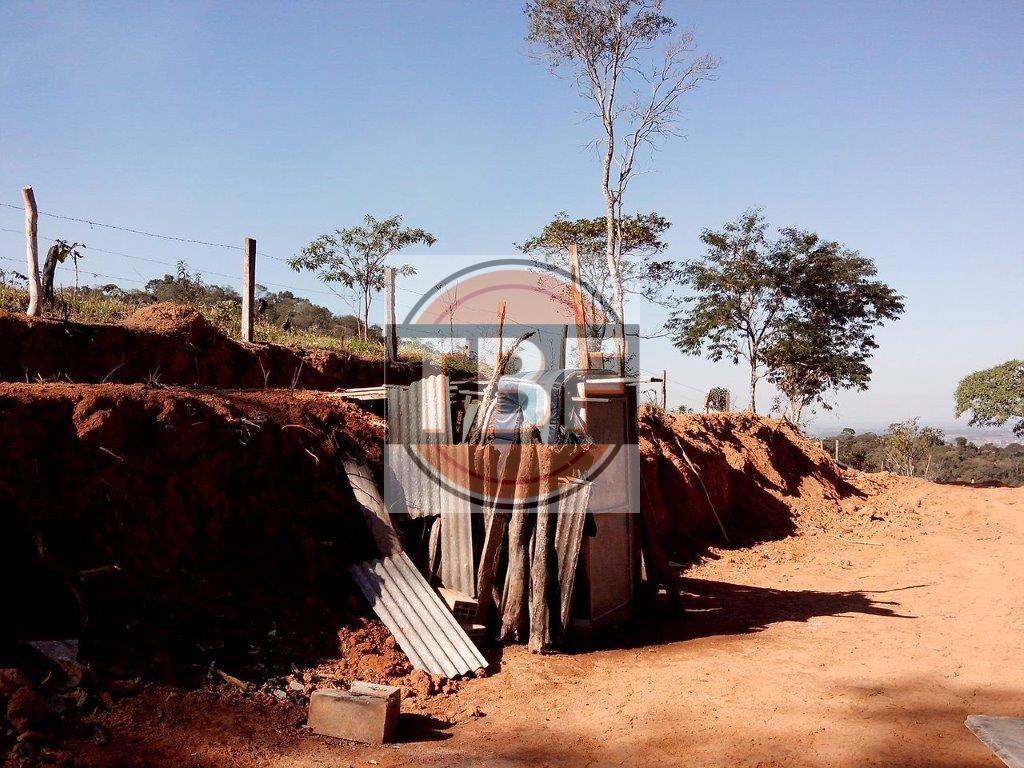 Terreno de frente para a Dutra em Santa Isabel Rodovia Presidente Dutra Santa Isabel - 