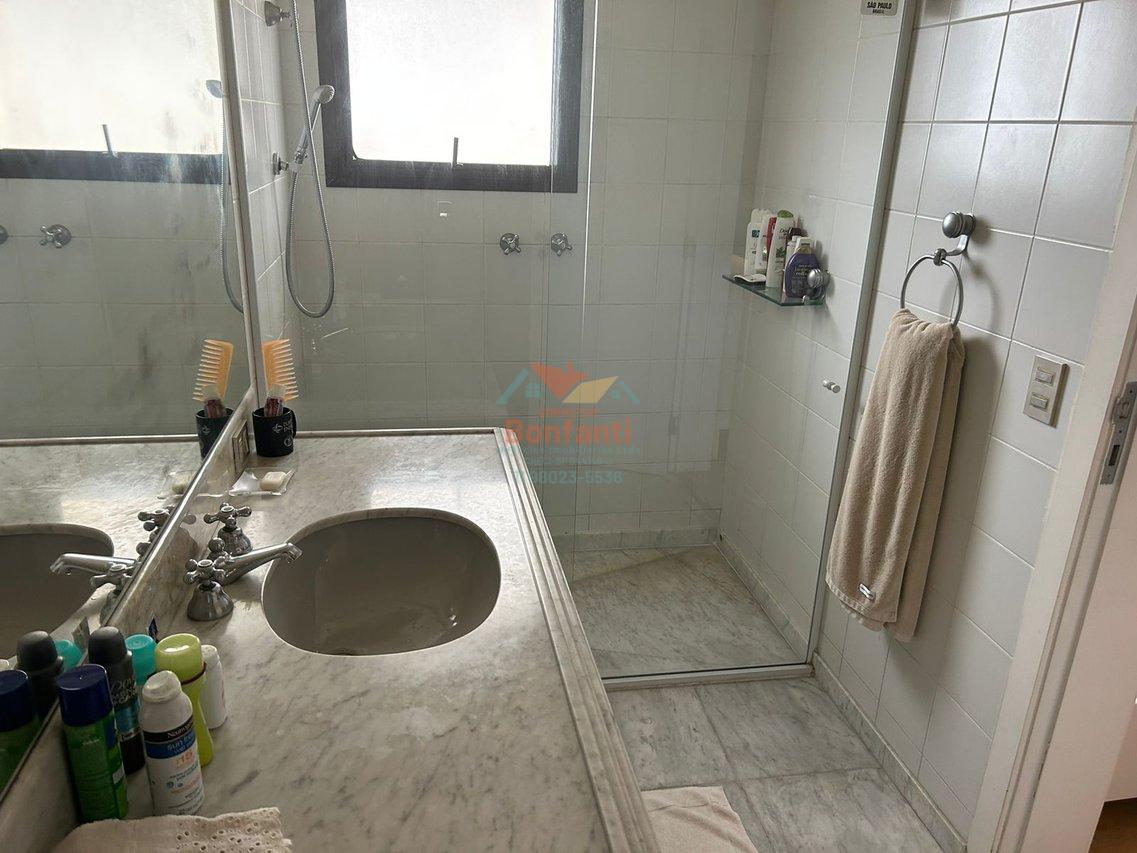 Vendo ou Alugo luxuoso apartamento de 487m2 no Morumbi ao lado da Graded School Avenida José Galante São Paulo - 