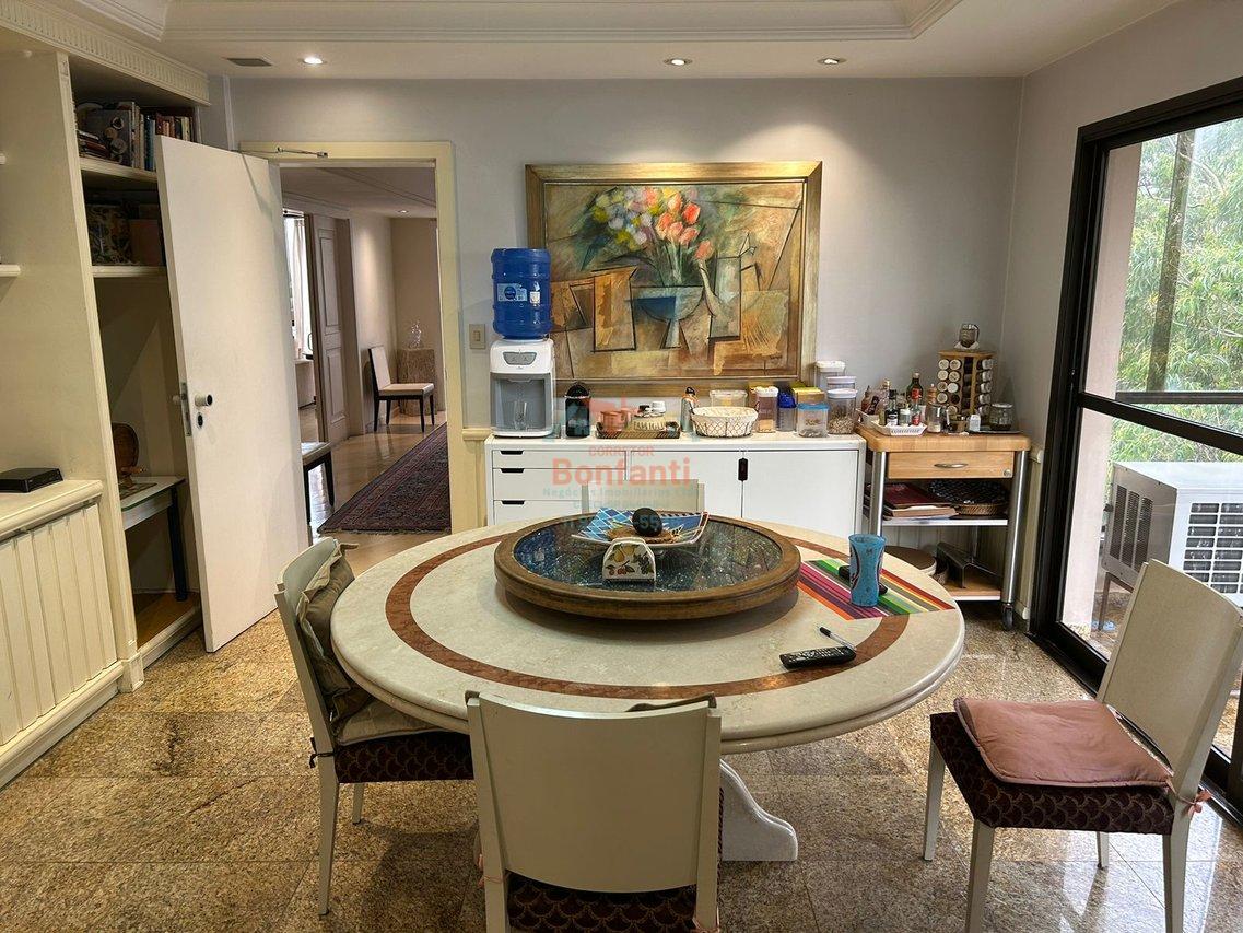 Vendo ou Alugo luxuoso apartamento de 487m2 no Morumbi ao lado da Graded School Avenida José Galante São Paulo - 