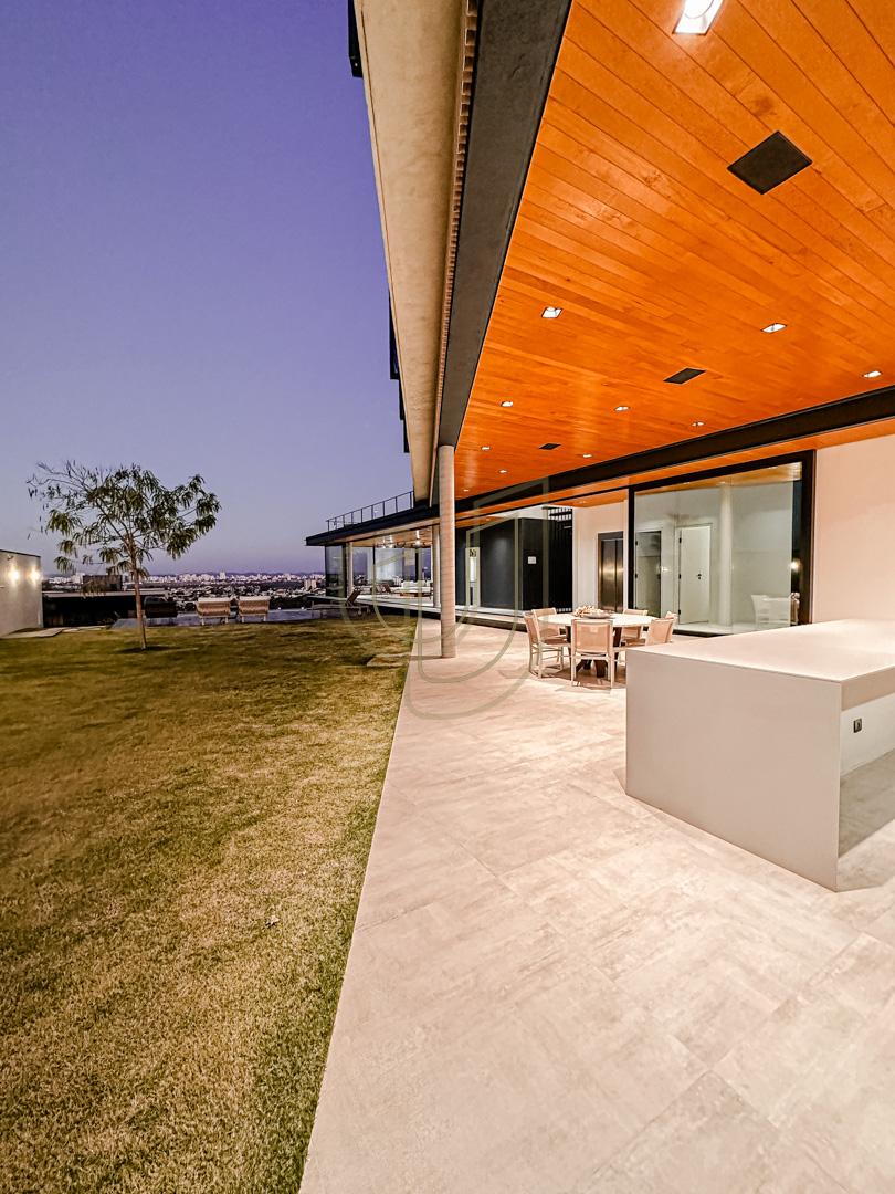 Mans&atilde;o de luxo com projeto contempor&acirc;neo com 5 su&iacute;tes em Urbanova - S&atilde;o Jos&eacute; dos Campos/SP  São José dos Campos - 