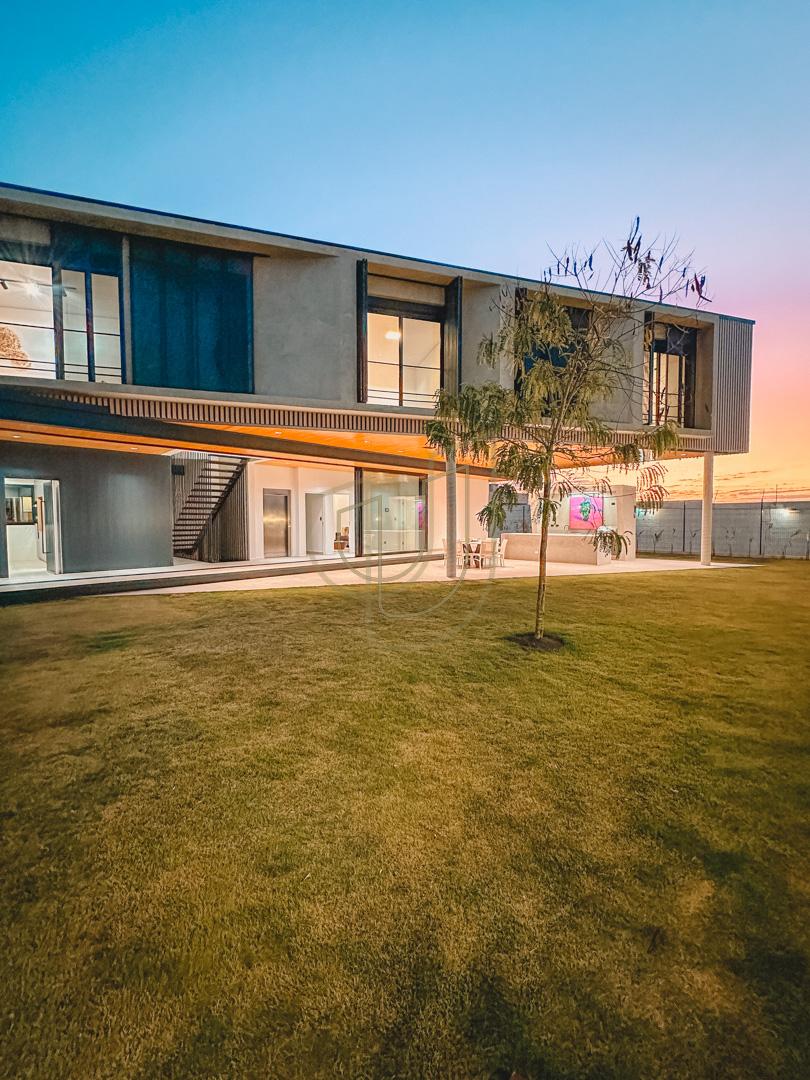 Mans&atilde;o de luxo com projeto contempor&acirc;neo com 5 su&iacute;tes em Urbanova - S&atilde;o Jos&eacute; dos Campos/SP  São José dos Campos - 