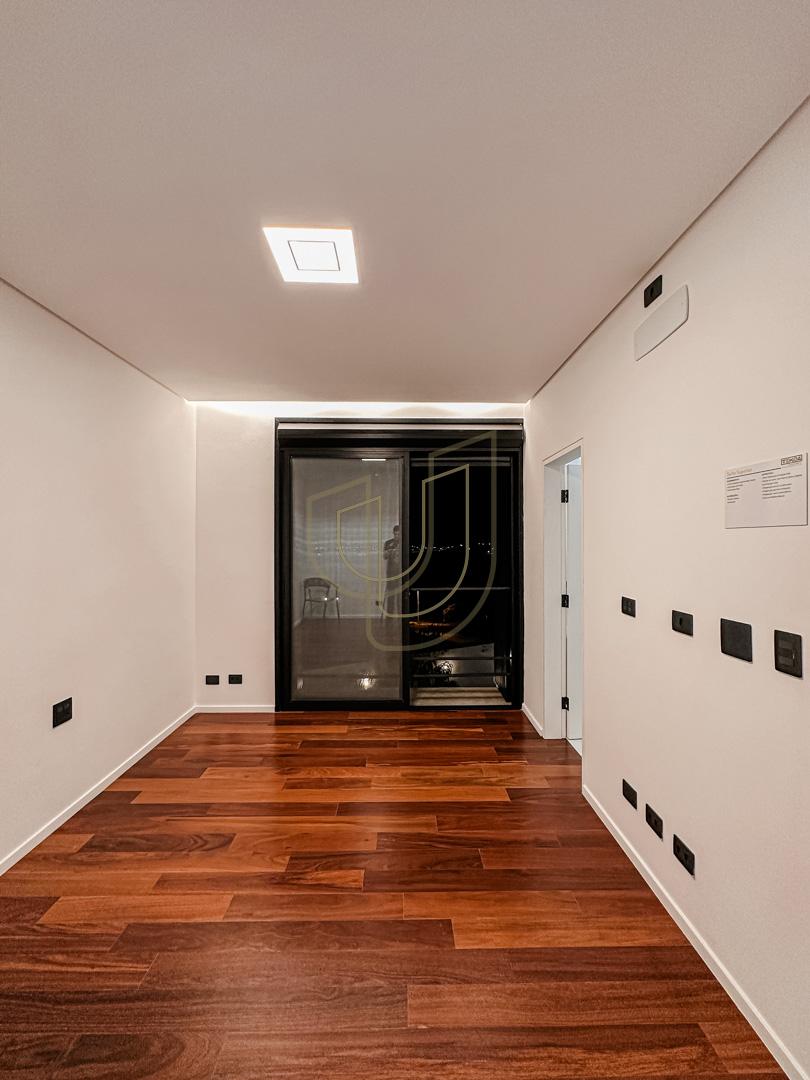 Mans&atilde;o de luxo com projeto contempor&acirc;neo com 5 su&iacute;tes em Urbanova - S&atilde;o Jos&eacute; dos Campos/SP  São José dos Campos - 