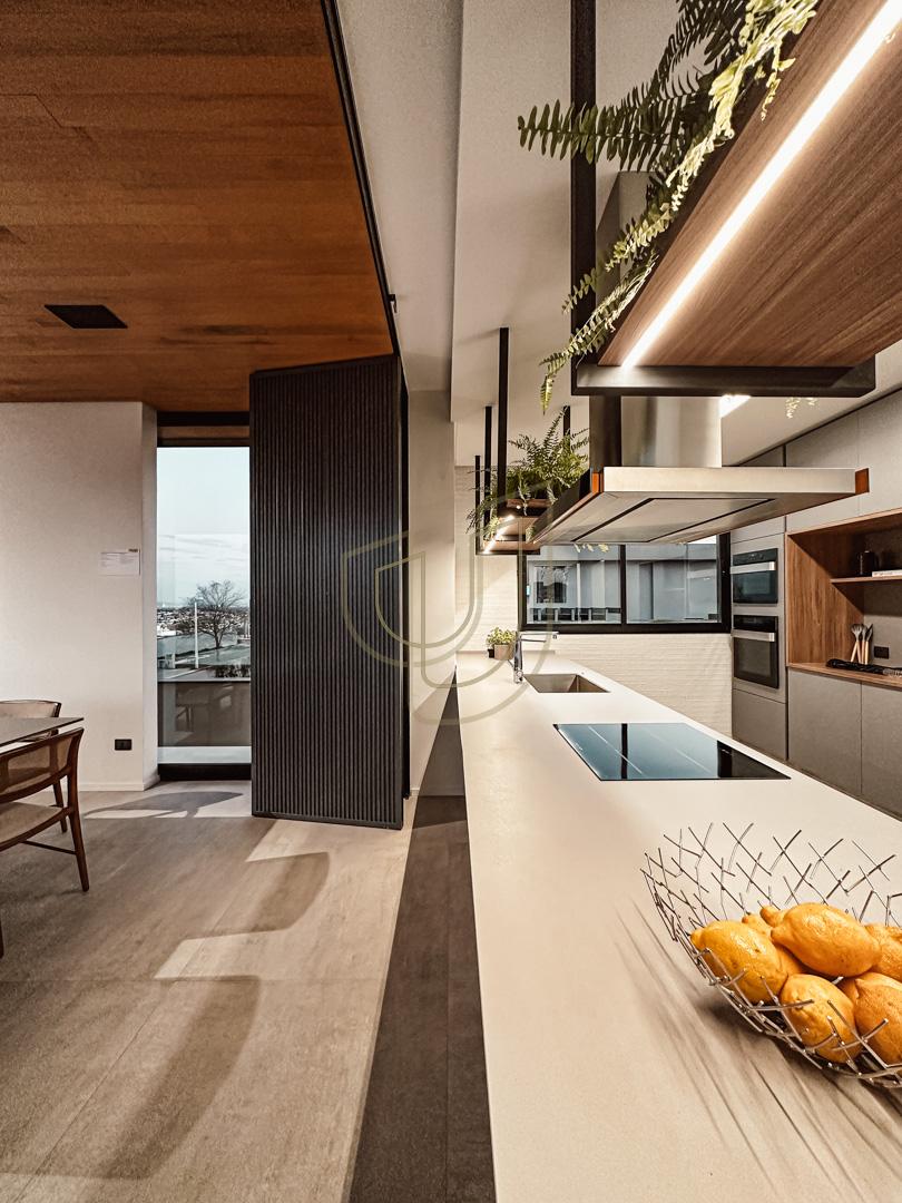 Mans&atilde;o de luxo com projeto contempor&acirc;neo com 5 su&iacute;tes em Urbanova - S&atilde;o Jos&eacute; dos Campos/SP  São José dos Campos - 