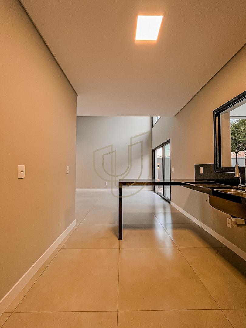 Sobrado sofisticado e moderno com 3 su&iacute;tes na Av.Cambu&iacute; - S&atilde;o Jos&eacute; dos Campos/SP Rua das Estrelicias São José dos Campos - 