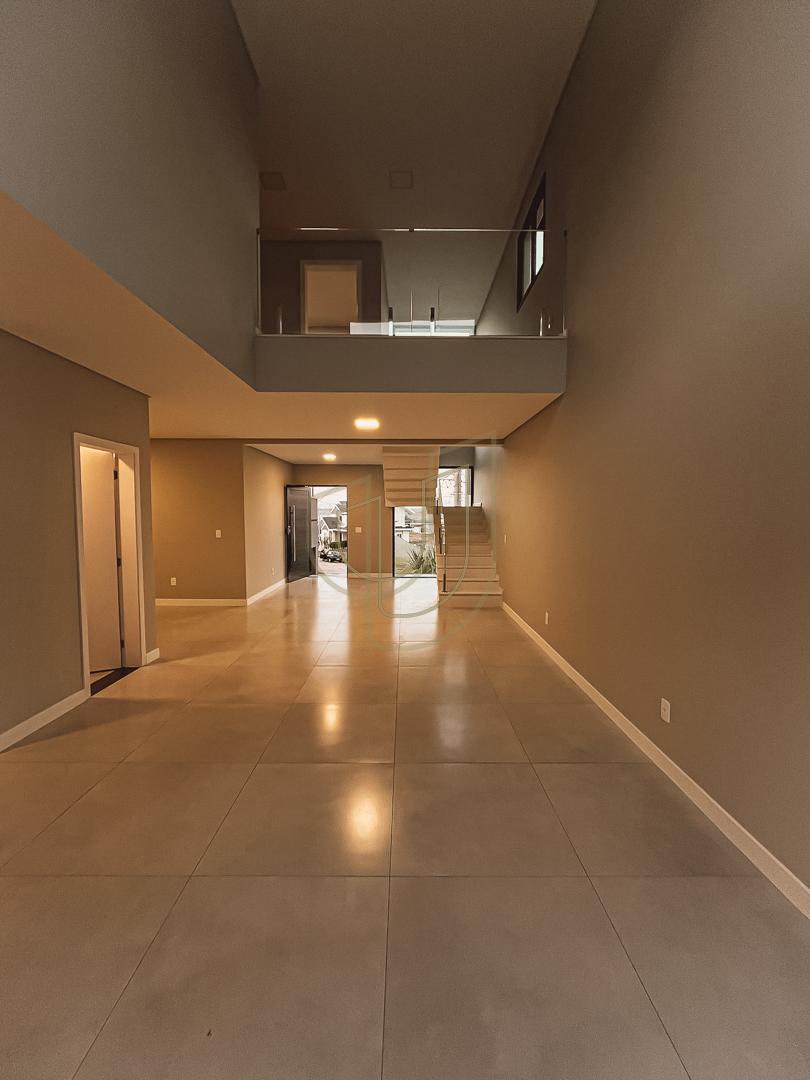 Sobrado sofisticado e moderno com 3 su&iacute;tes na Av.Cambu&iacute; - S&atilde;o Jos&eacute; dos Campos/SP Rua das Estrelicias São José dos Campos - 