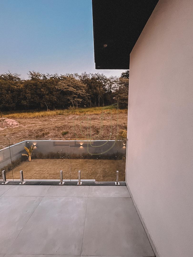 Sobrado sofisticado e moderno com 3 su&iacute;tes na Av.Cambu&iacute; - S&atilde;o Jos&eacute; dos Campos/SP Rua das Estrelicias São José dos Campos - 