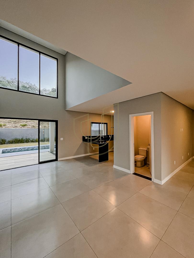 Sobrado sofisticado e moderno com 3 su&iacute;tes na Av.Cambu&iacute; - S&atilde;o Jos&eacute; dos Campos/SP Rua das Estrelicias São José dos Campos - 