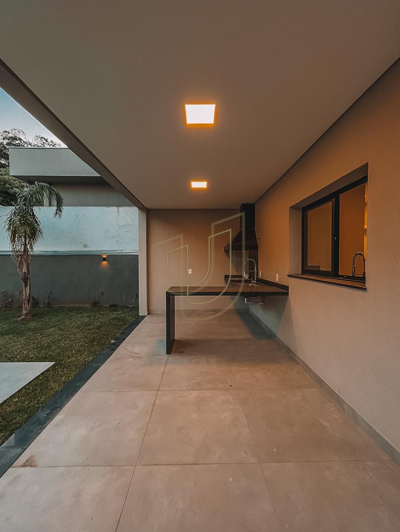 Sobrado sofisticado e moderno com 3 su&iacute;tes na Av.Cambu&iacute; - S&atilde;o Jos&eacute; dos Campos/SP Rua das Estrelicias São José dos Campos - 