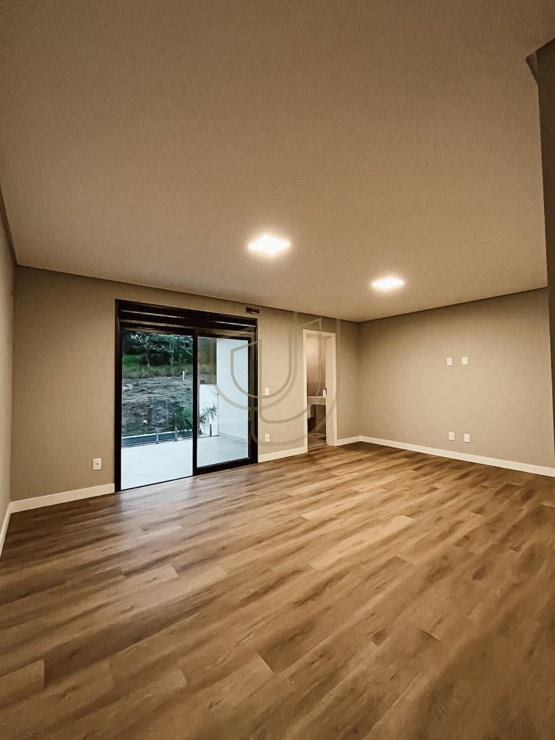 Sobrado sofisticado e moderno com 3 su&iacute;tes na Av.Cambu&iacute; - S&atilde;o Jos&eacute; dos Campos/SP Rua das Estrelicias São José dos Campos - 