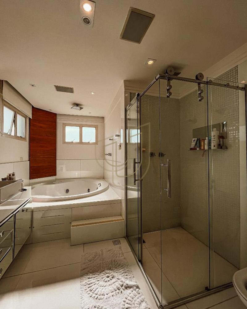 Apartamento luxuoso em localiza&ccedil;&atilde;o privilegiada com 5 Su&iacute;tes em S&atilde;o Jos&eacute; dos Campos/SP Rua Pedro de Toledo São José dos Campos - 