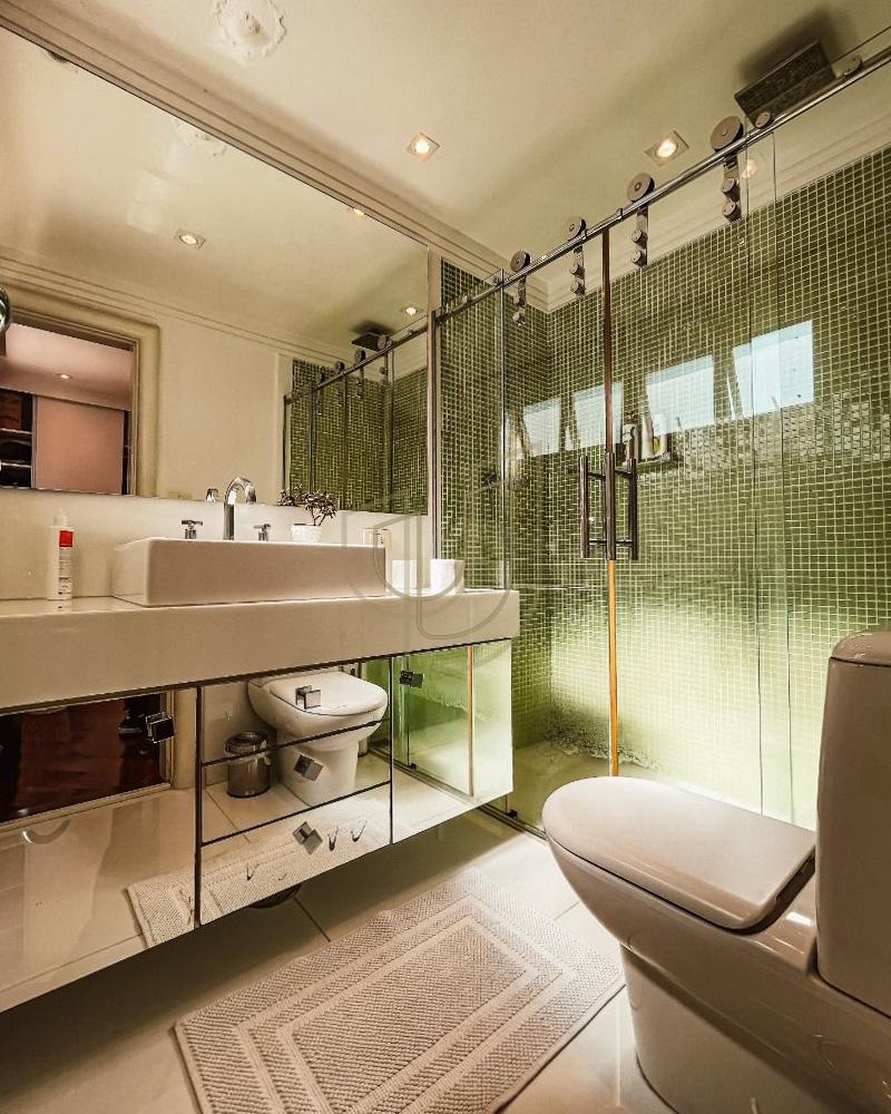 Apartamento luxuoso em localiza&ccedil;&atilde;o privilegiada com 5 Su&iacute;tes em S&atilde;o Jos&eacute; dos Campos/SP Rua Pedro de Toledo São José dos Campos - 