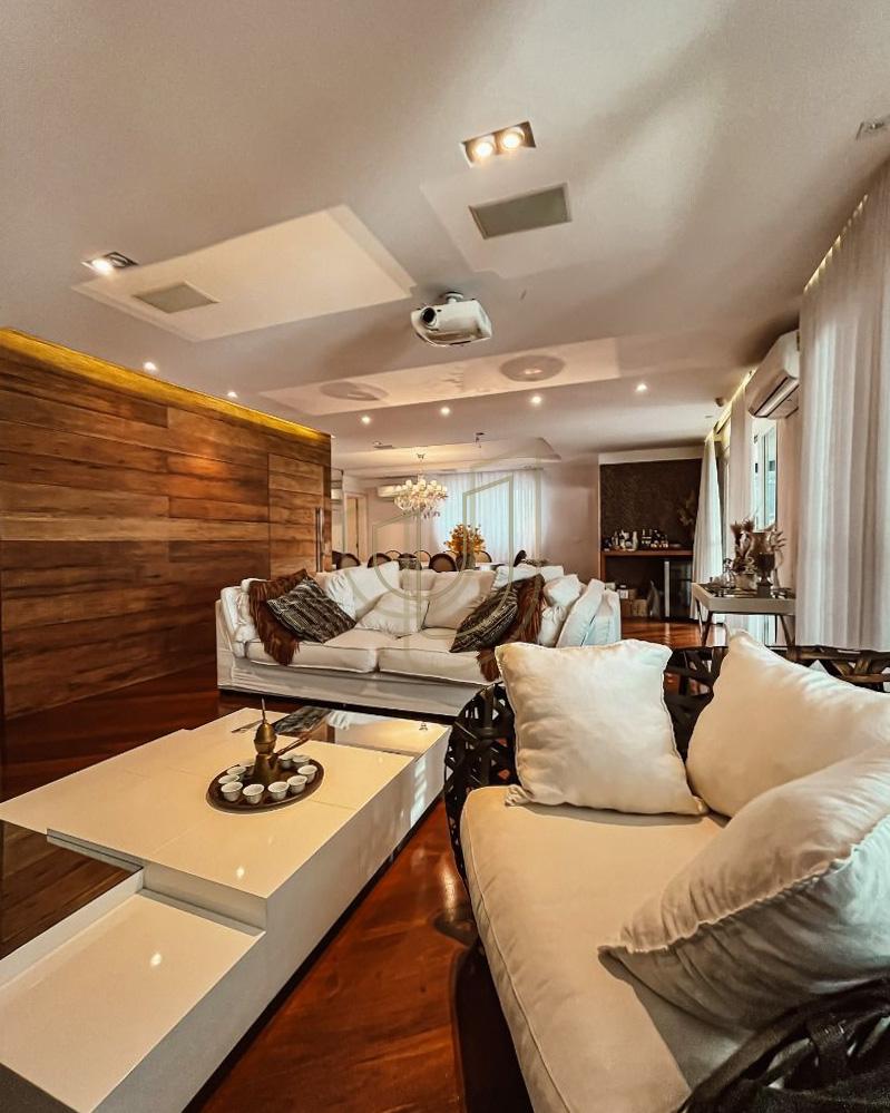 Apartamento luxuoso em localiza&ccedil;&atilde;o privilegiada com 5 Su&iacute;tes em S&atilde;o Jos&eacute; dos Campos/SP Rua Pedro de Toledo São José dos Campos - 