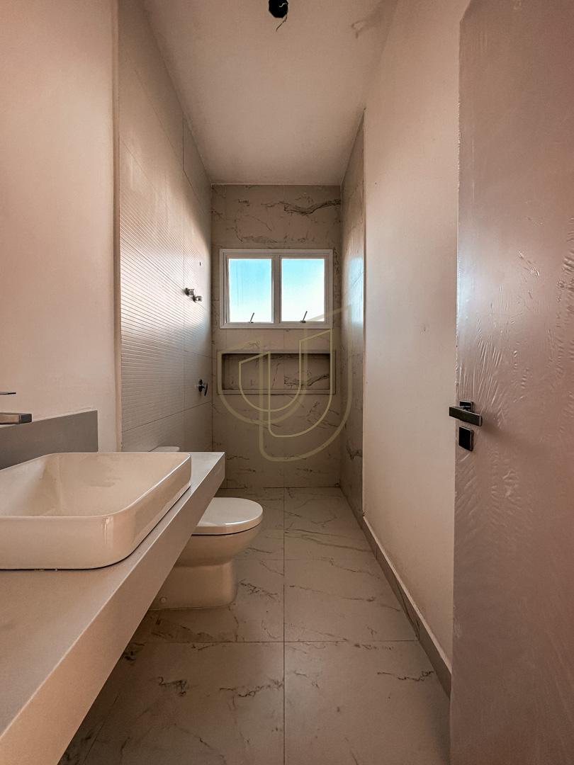 Casa da alto padr&atilde;o com projeto amplo e 4 su&iacute;tes em Urbanova - S&atilde;o Jos&eacute; dos Campos/SP  São José dos Campos - 