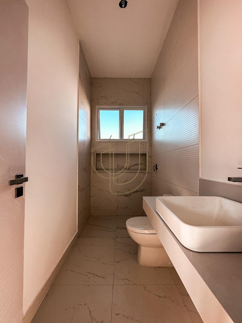 Casa da alto padr&atilde;o com projeto amplo e 4 su&iacute;tes em Urbanova - S&atilde;o Jos&eacute; dos Campos/SP  São José dos Campos - 