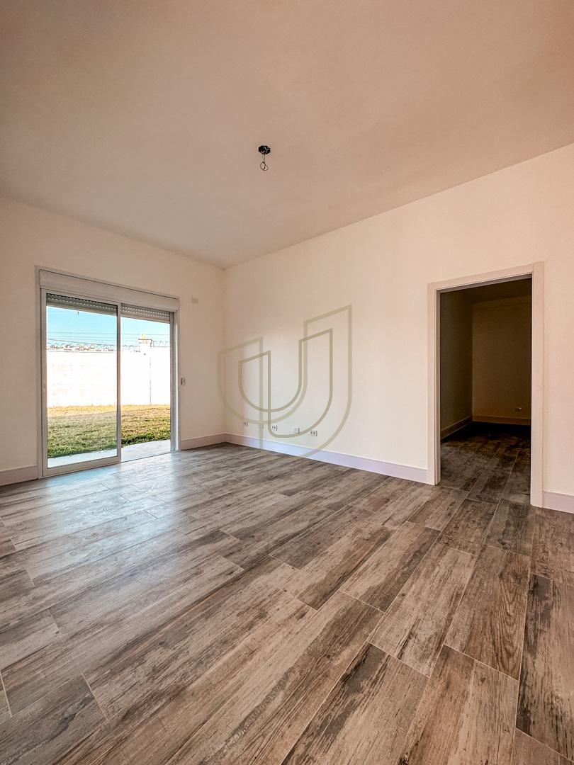 Casa da alto padr&atilde;o com projeto amplo e 4 su&iacute;tes em Urbanova - S&atilde;o Jos&eacute; dos Campos/SP  São José dos Campos - 