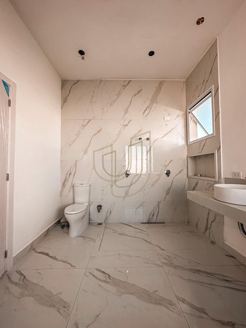 Casa da alto padr&atilde;o com projeto amplo e 4 su&iacute;tes em Urbanova - S&atilde;o Jos&eacute; dos Campos/SP  São José dos Campos - 