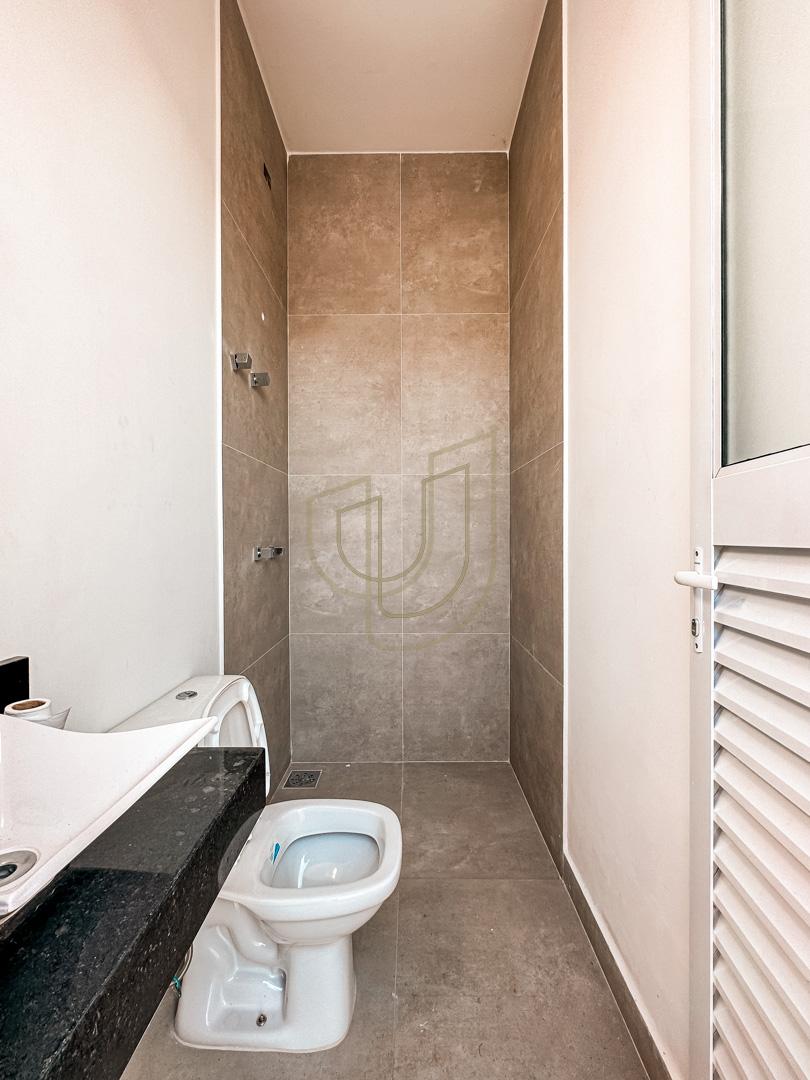 Casa da alto padr&atilde;o com projeto amplo e 4 su&iacute;tes em Urbanova - S&atilde;o Jos&eacute; dos Campos/SP  São José dos Campos - 