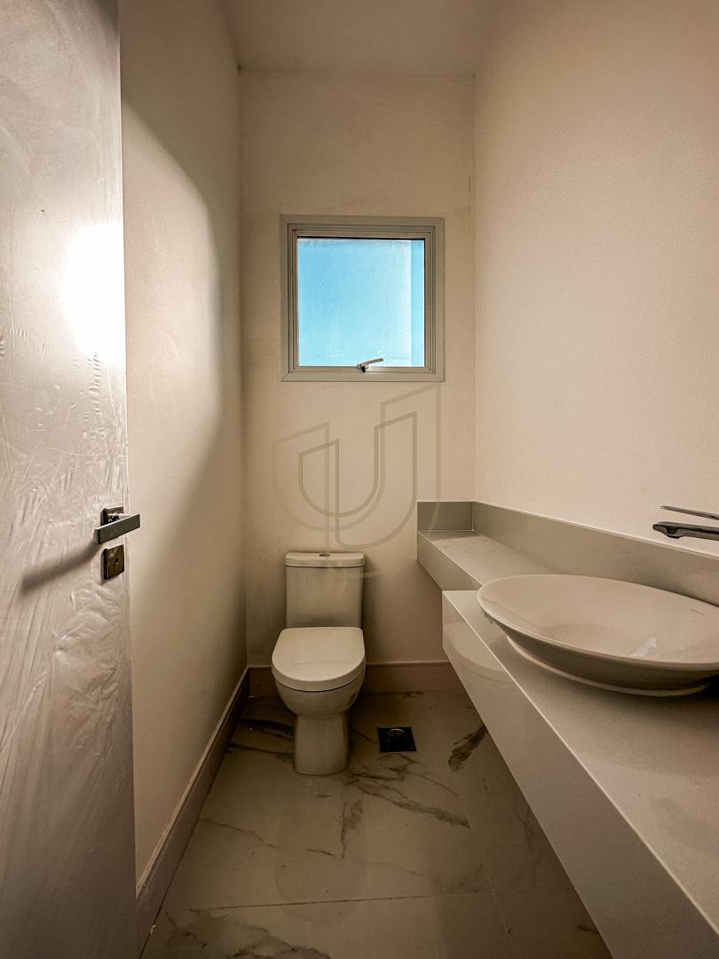 Casa da alto padr&atilde;o com projeto amplo e 4 su&iacute;tes em Urbanova - S&atilde;o Jos&eacute; dos Campos/SP  São José dos Campos - 