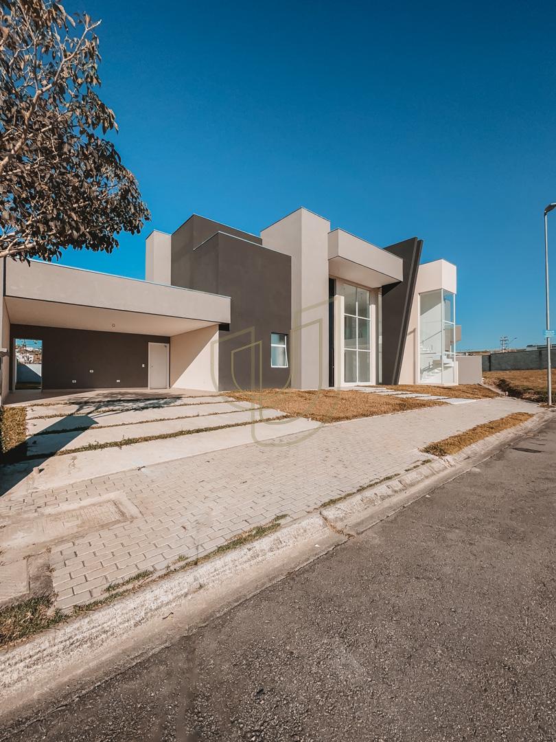 Casa da alto padr&atilde;o com projeto amplo e 4 su&iacute;tes em Urbanova - S&atilde;o Jos&eacute; dos Campos/SP  São José dos Campos - 