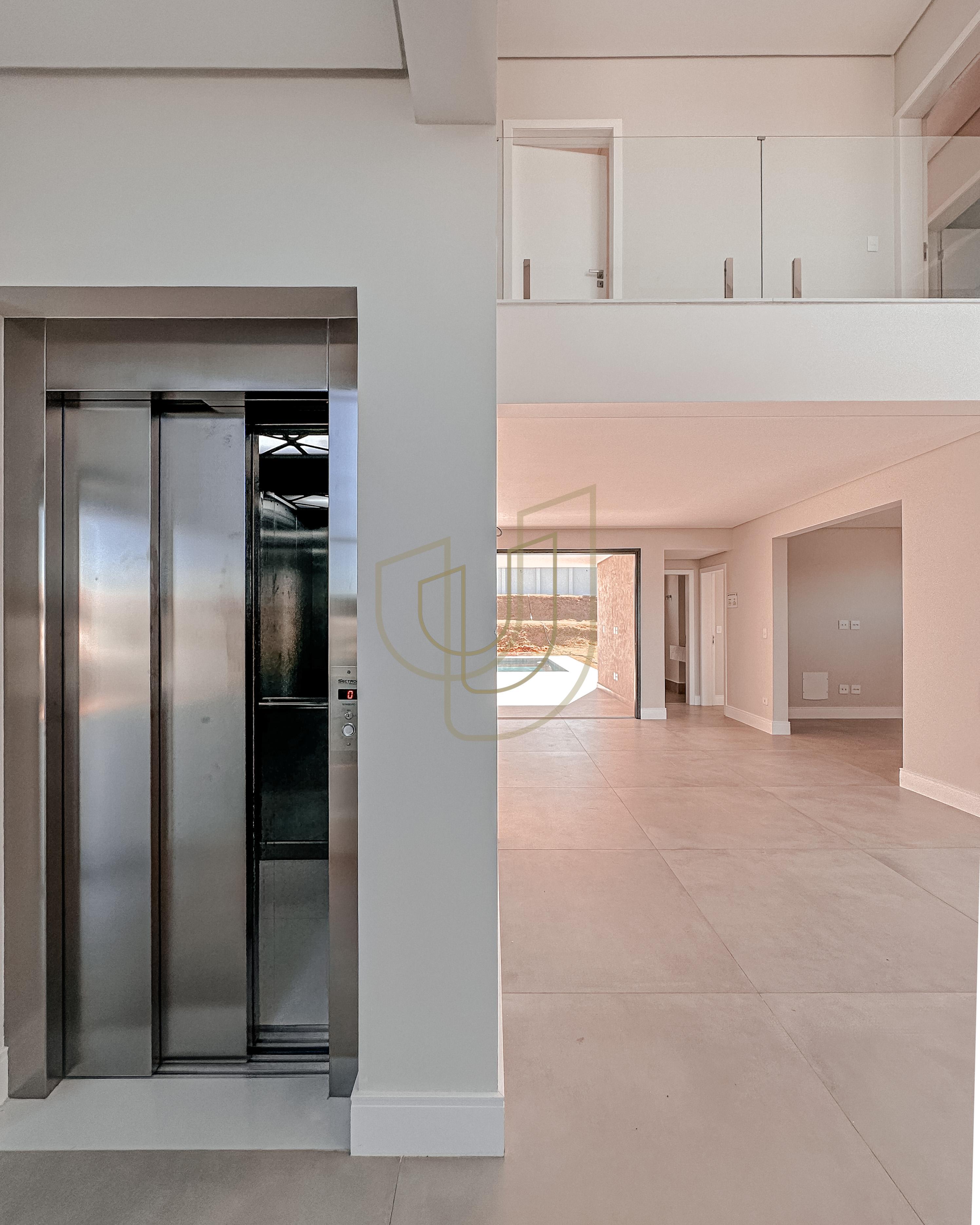 Sobrado sofisticado com vista &uacute;nica e com 4 su&iacute;tes em Urbanova - S&atilde;o Jos&eacute; dos Campos/SP  São José dos Campos - 