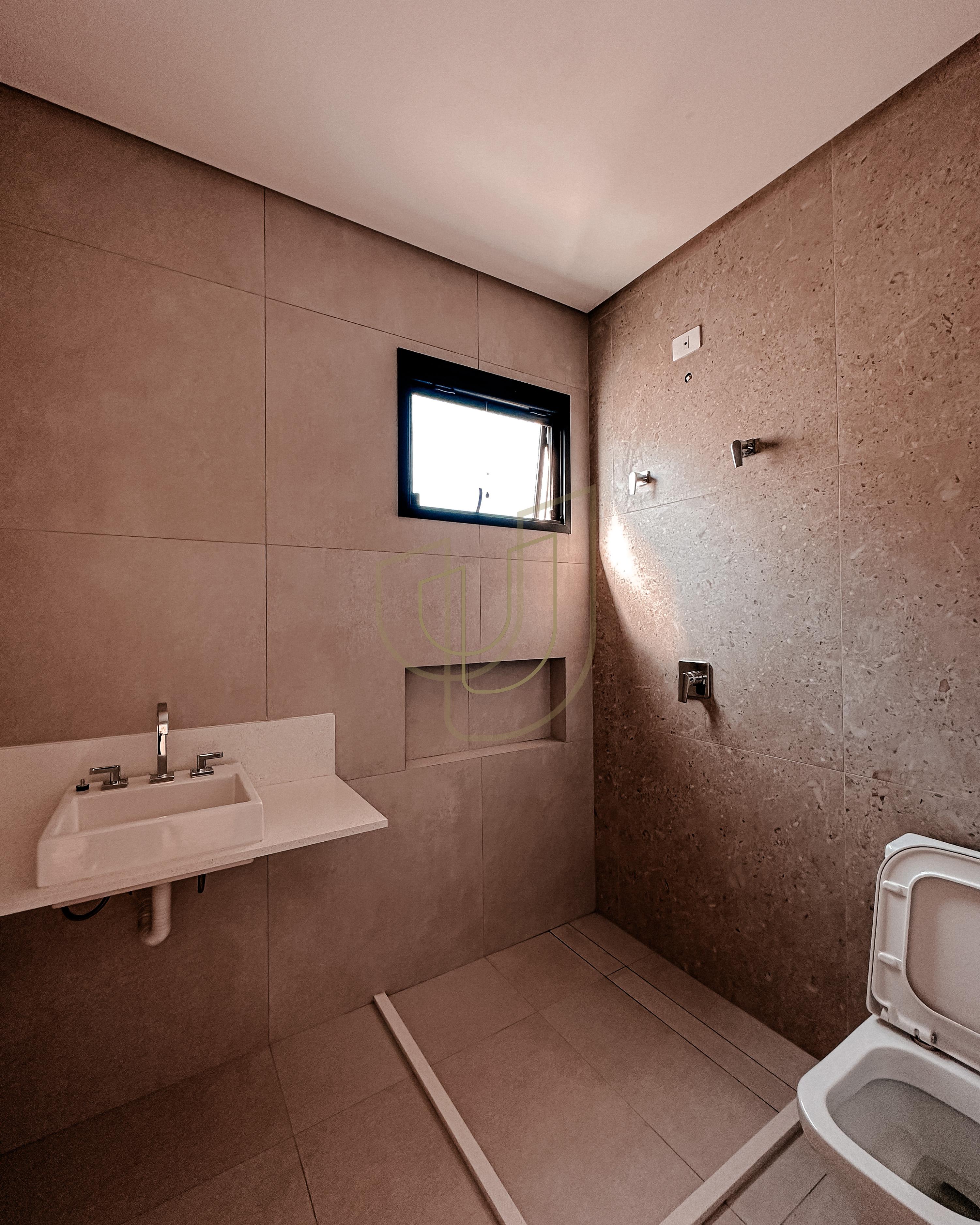 Sobrado sofisticado com vista &uacute;nica e com 4 su&iacute;tes em Urbanova - S&atilde;o Jos&eacute; dos Campos/SP  São José dos Campos - 