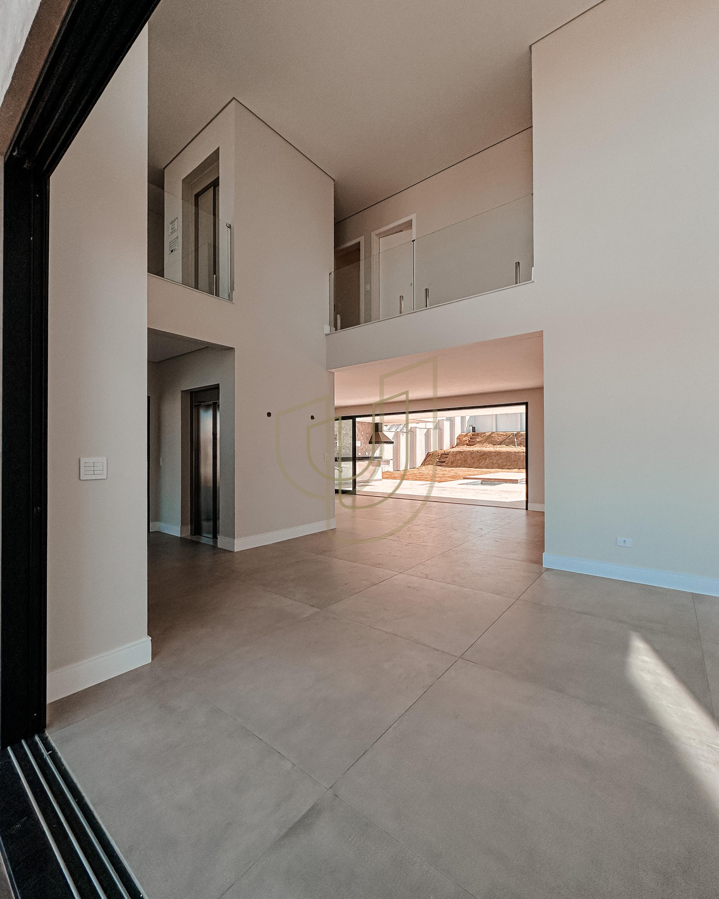 Sobrado sofisticado com vista &uacute;nica e com 4 su&iacute;tes em Urbanova - S&atilde;o Jos&eacute; dos Campos/SP  São José dos Campos - 