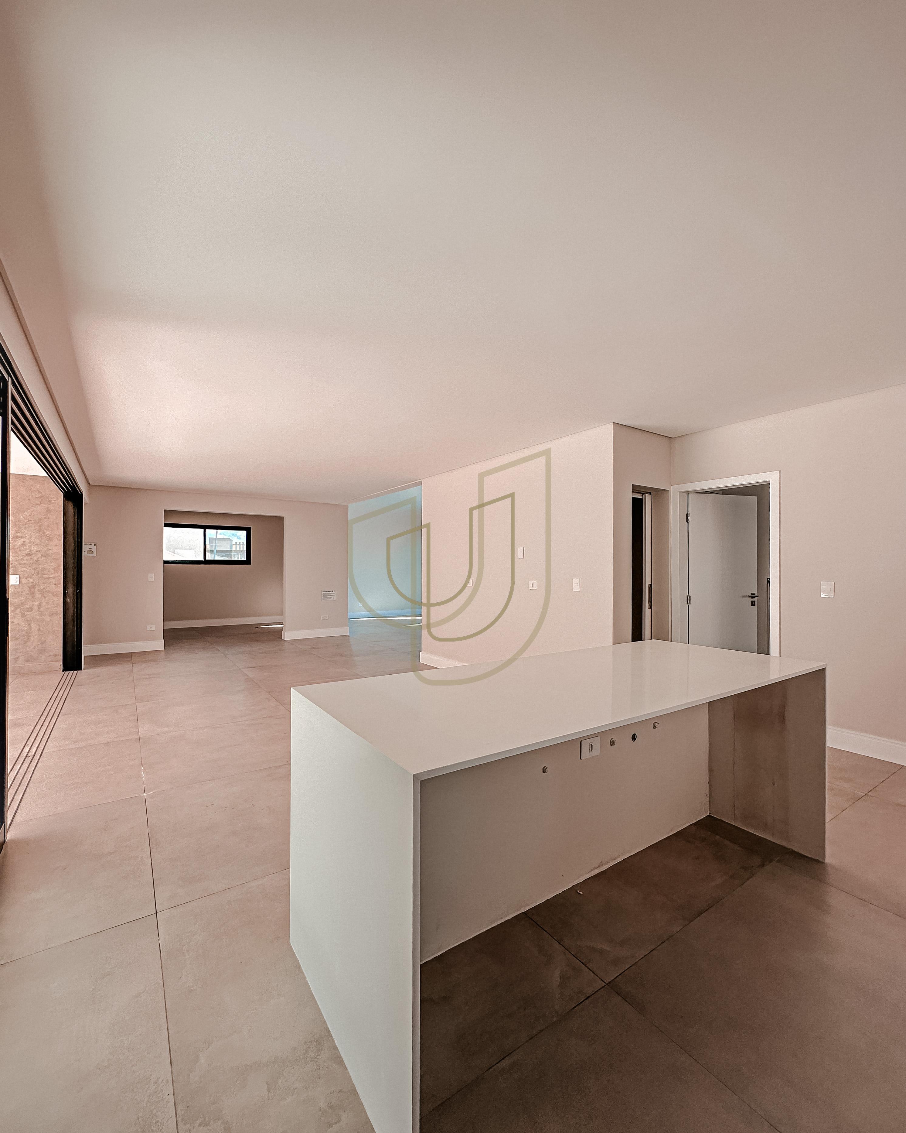 Sobrado sofisticado com vista &uacute;nica e com 4 su&iacute;tes em Urbanova - S&atilde;o Jos&eacute; dos Campos/SP  São José dos Campos - 