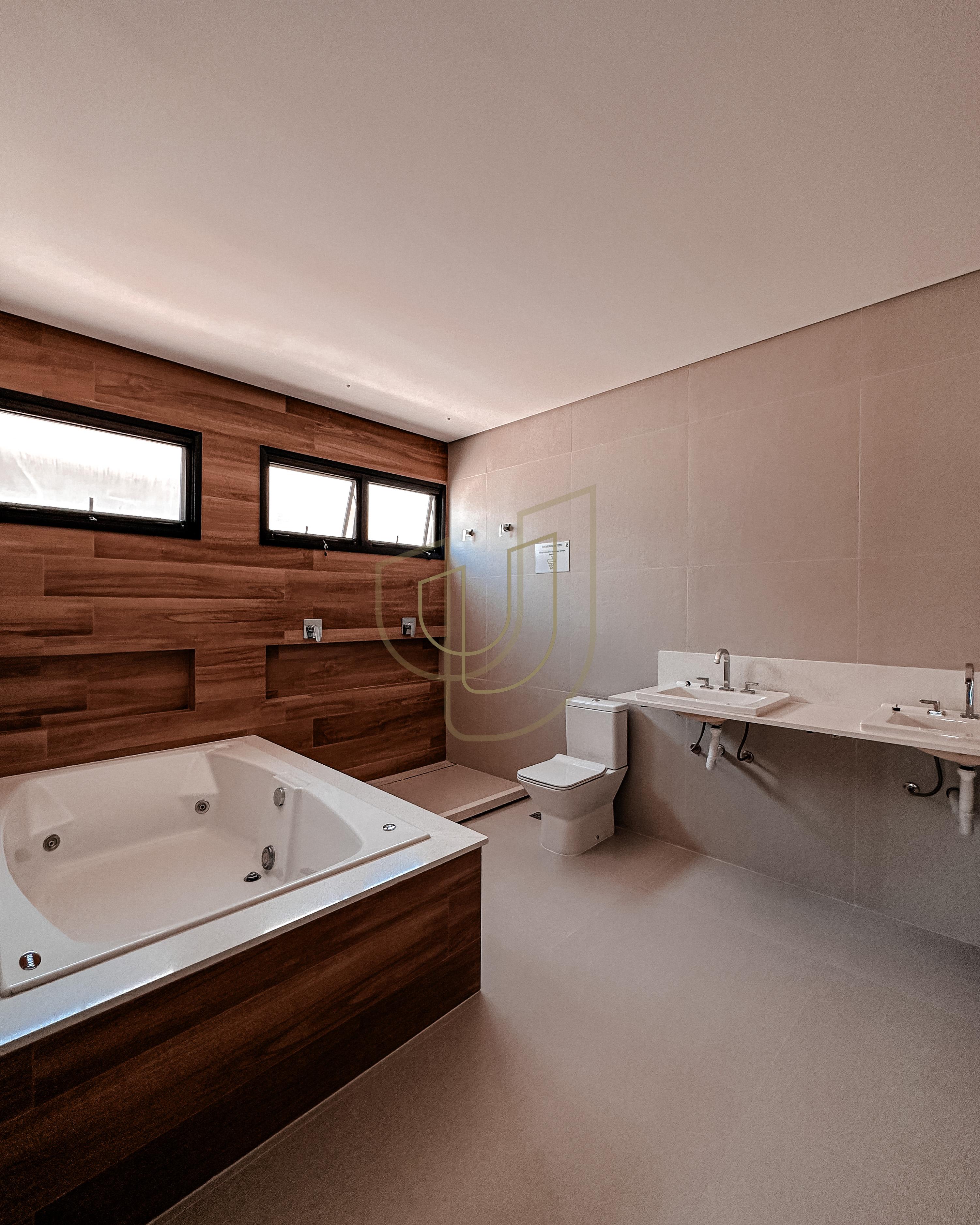 Sobrado sofisticado com vista &uacute;nica e com 4 su&iacute;tes em Urbanova - S&atilde;o Jos&eacute; dos Campos/SP  São José dos Campos - 