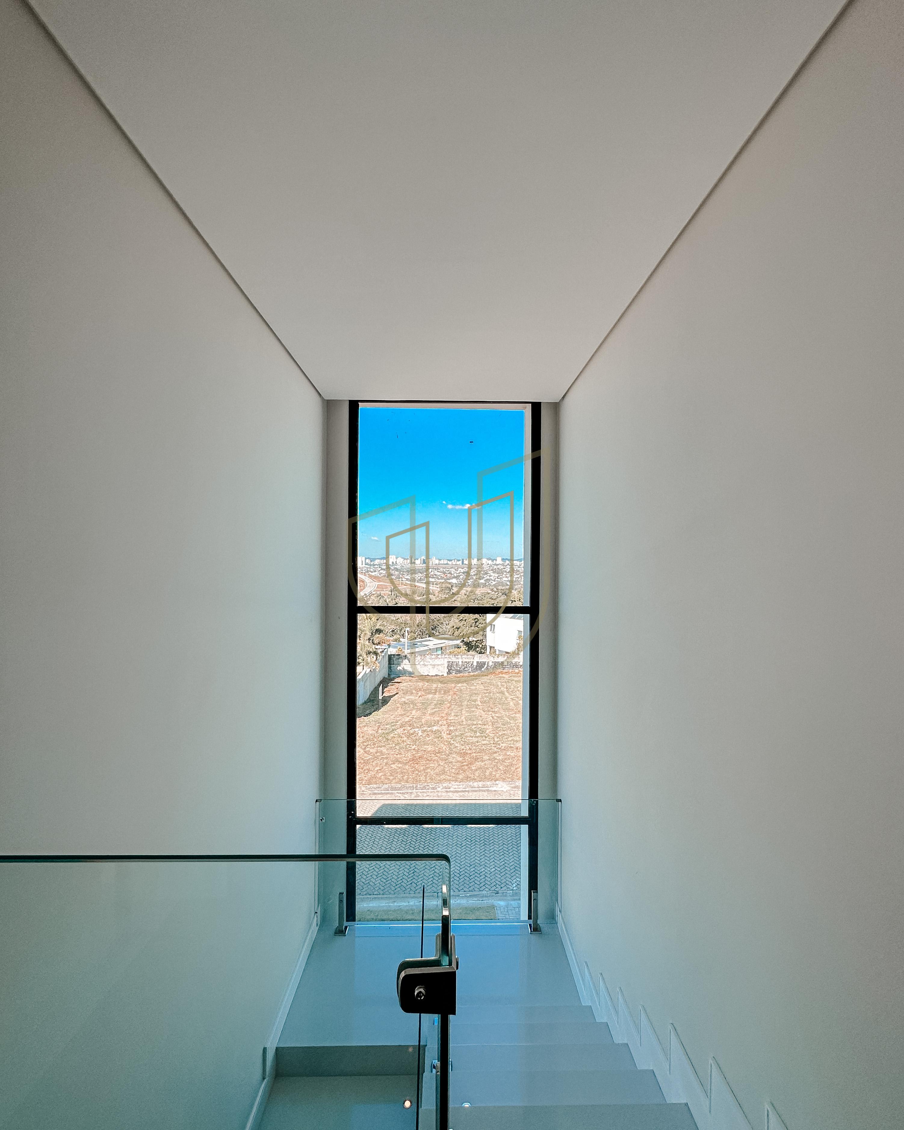 Sobrado sofisticado com vista &uacute;nica e com 4 su&iacute;tes em Urbanova - S&atilde;o Jos&eacute; dos Campos/SP  São José dos Campos - 